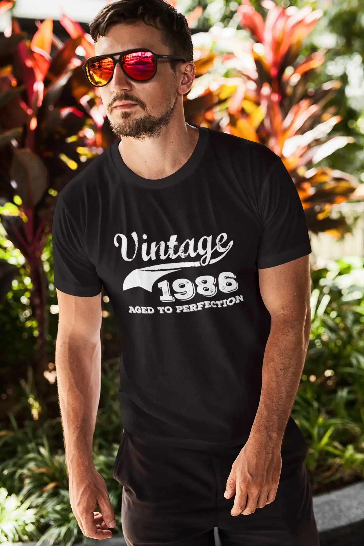 Men's short-sleeve bold snowboarding tee-Vintage 1986 aged to perfection, Black Men's Short Sleeve Round Neck T-shirt 00100