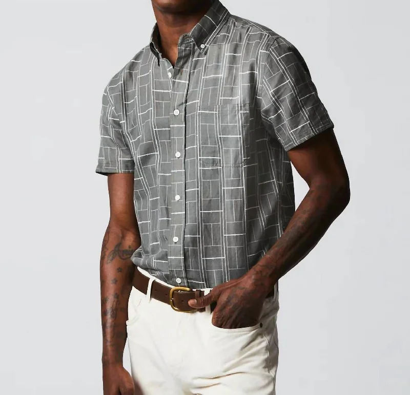 Men's short-sleeve bright slim pastel top-Men Tuscumbia Button Down Shirt In Naples Grey/white