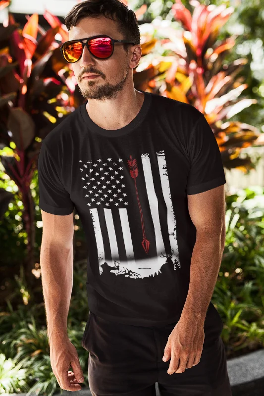 Men's short-sleeve stylish sleek neutral rave top-ULTRABASIC Men's T-Shirt US Flag Deer Hunter - Hunter Tee Shirt