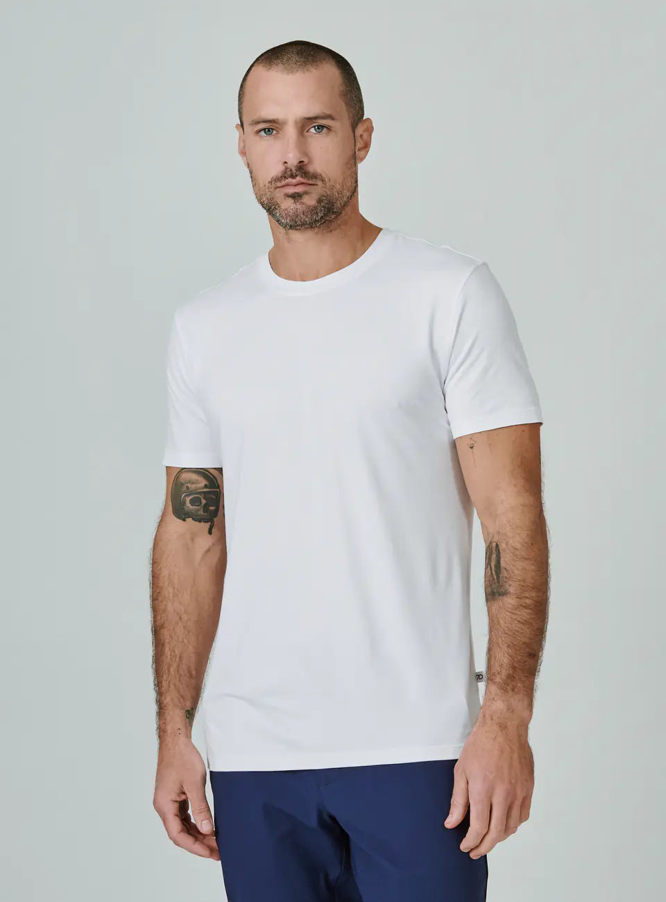 Men's short-sleeve fresh modern vibrant streetwear top-Core Crew Neck Tee | White