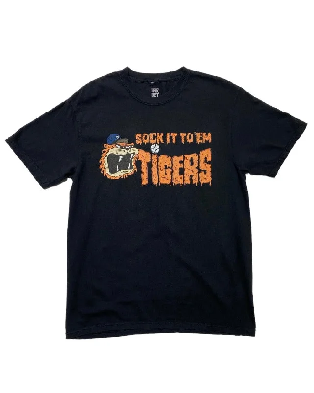 Men's short-sleeve modern vibrant urban gold shirt-Ink Detroit - Sock it to'em Tigers - T-Shirt - Black