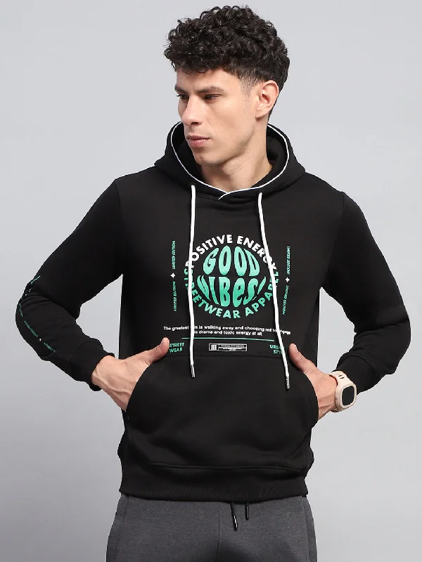 Men's hoodie for quiet walks-Men Black Printed Hooded Full Sleeve Sweatshirt