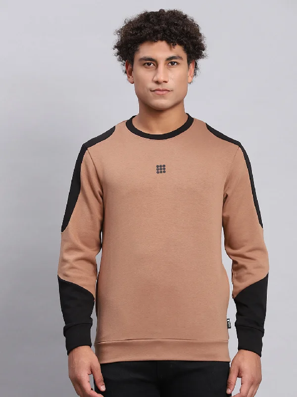 Men's hoodie for crisp vibes-Men Brown Solid Round Neck Full Sleeve Sweatshirt