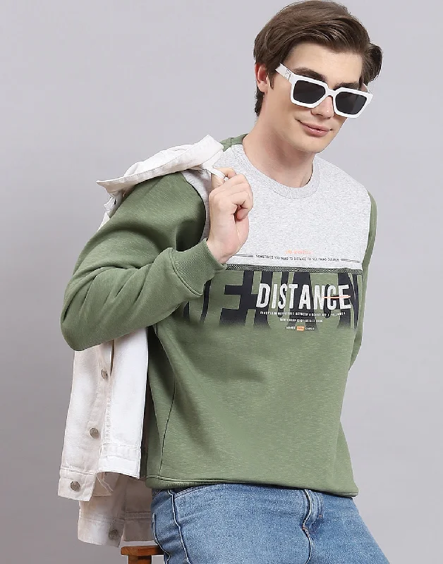 Men's hoodie with panther stripe-Men Green Printed Round Neck Full Sleeve Sweatshirt