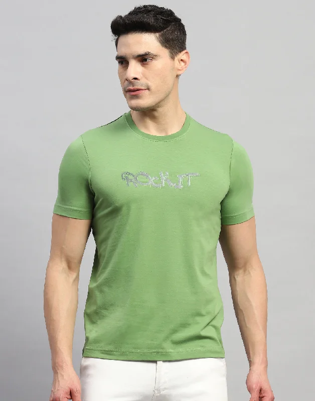 Men's short-sleeve bold rich sporty loud print top-Men Green Solid Round Neck Half Sleeve T-Shirt