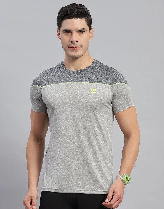 Men's short-sleeve fresh modern structured purple top-Men Grey Solid Round Neck Half Sleeve T-Shirt