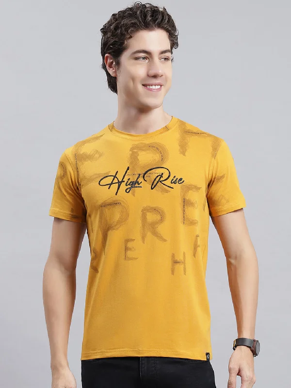 Men's short-sleeve modern vibrant fitted camo tee-Men Mustard Printed T-Shirt