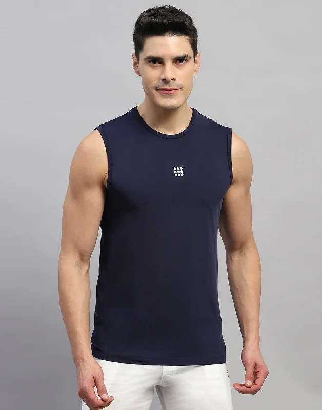 Men's short-sleeve muted fresh modern earthy top-Men Navy Blue Solid Round Neck Half Sleeve T-Shirt