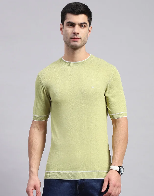 Men's short-sleeve cool sleek silver tee-Men Olive Solid Round Neck Half Sleeve T-Shirt