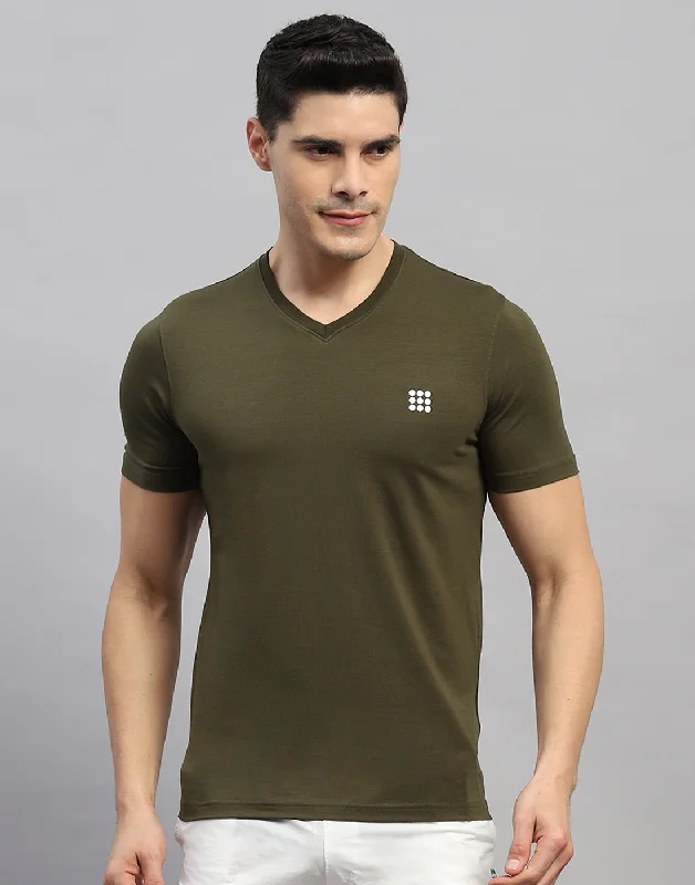 Men's short-sleeve plush Henley tee-Men Olive Solid V Neck Half Sleeve T-Shirt